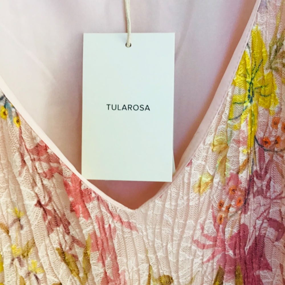 TULAROSA size S Evelyn short dress with floral pattern in pastel colours - BNWT - Picture 4 of 9